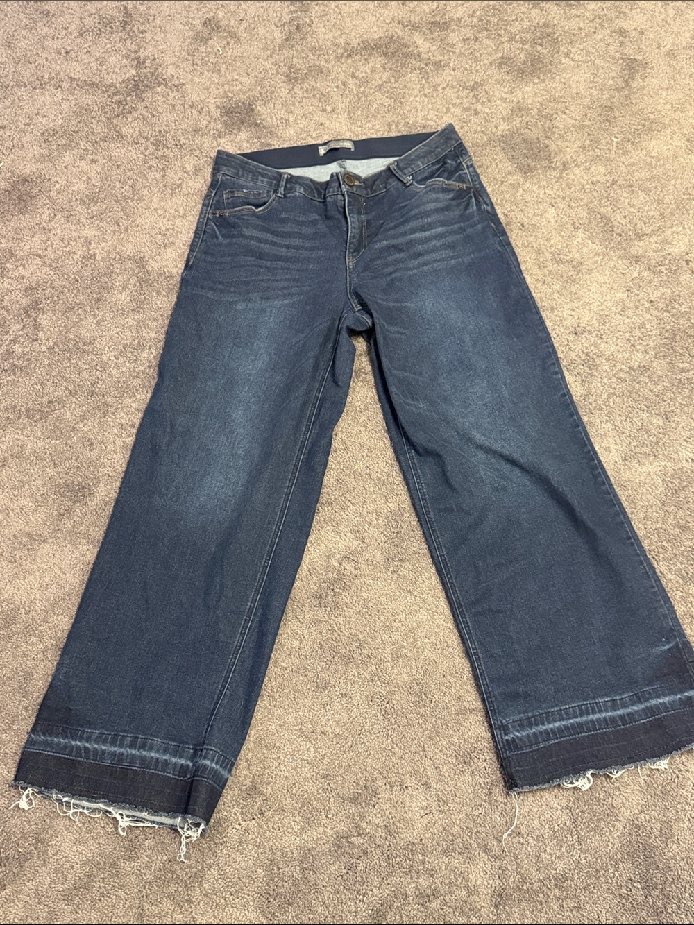 Wit & Wisdom Dark Blue Wide-Leg Jeans with Frayed Hem
